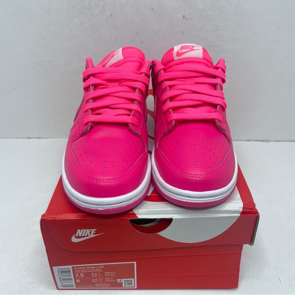 Nike Dunk Low WMNS “Hyper Pink” 2022 - Picture 2 of 4